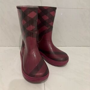 Burberry Kids Boots in Pink and Black